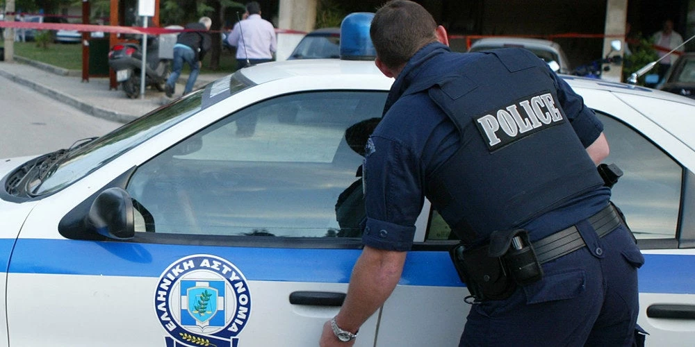 Αδίστακτη! Φυλάκισε 91χρονο στην Ομόνοια για να του πάρει την περιουσία